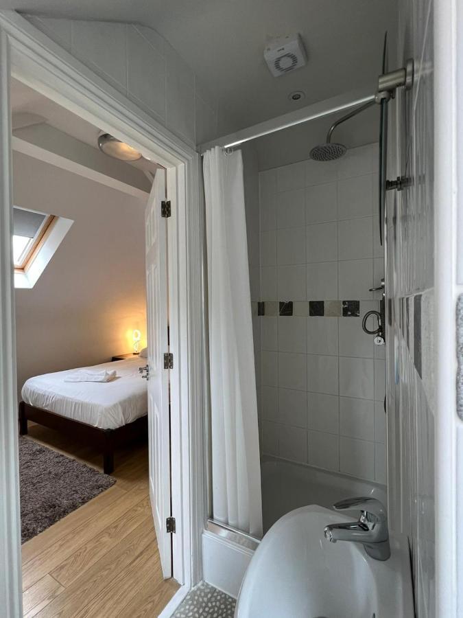 Leaside Hotel Лутън Екстериор снимка