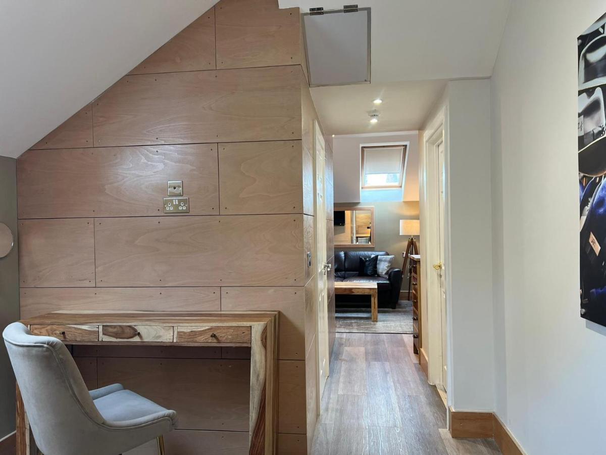 Leaside Hotel Лутън Екстериор снимка