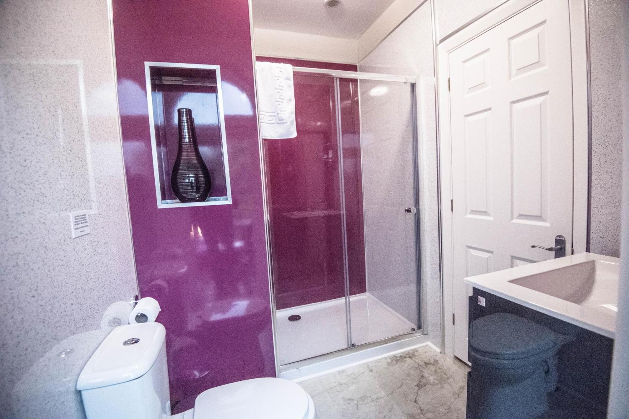 Leaside Hotel Лутън Стая снимка