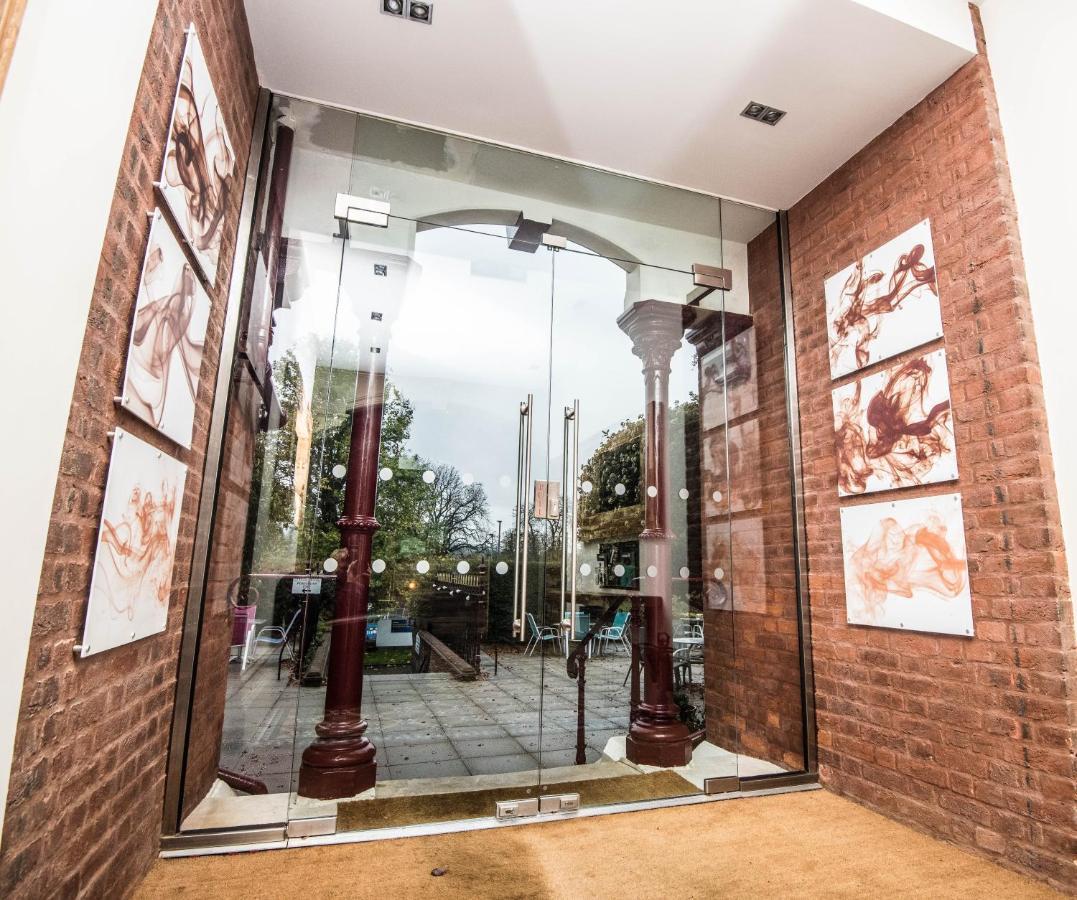 Leaside Hotel Лутън Екстериор снимка